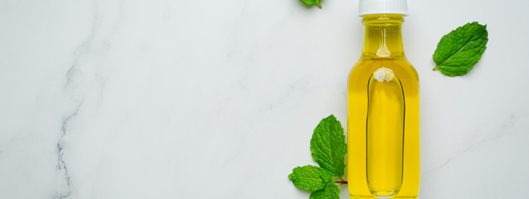 Citrus Symphony: Exploring the Dynamic Duo of Lemon and Bergamot Essential Oils
