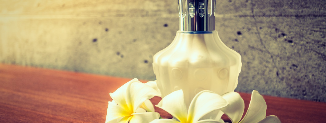 Embracing Elegance: The Allure of White Oudh Perfume